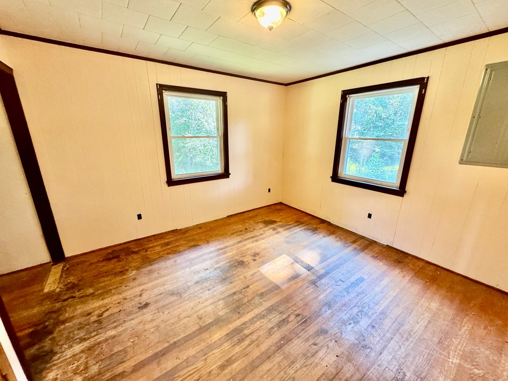 JUDICIAL AUCTION - Yadkinville, NC Brick Ranch
