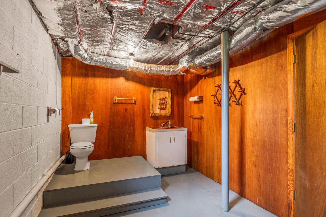 Salisbury Home on 4.5± Acres