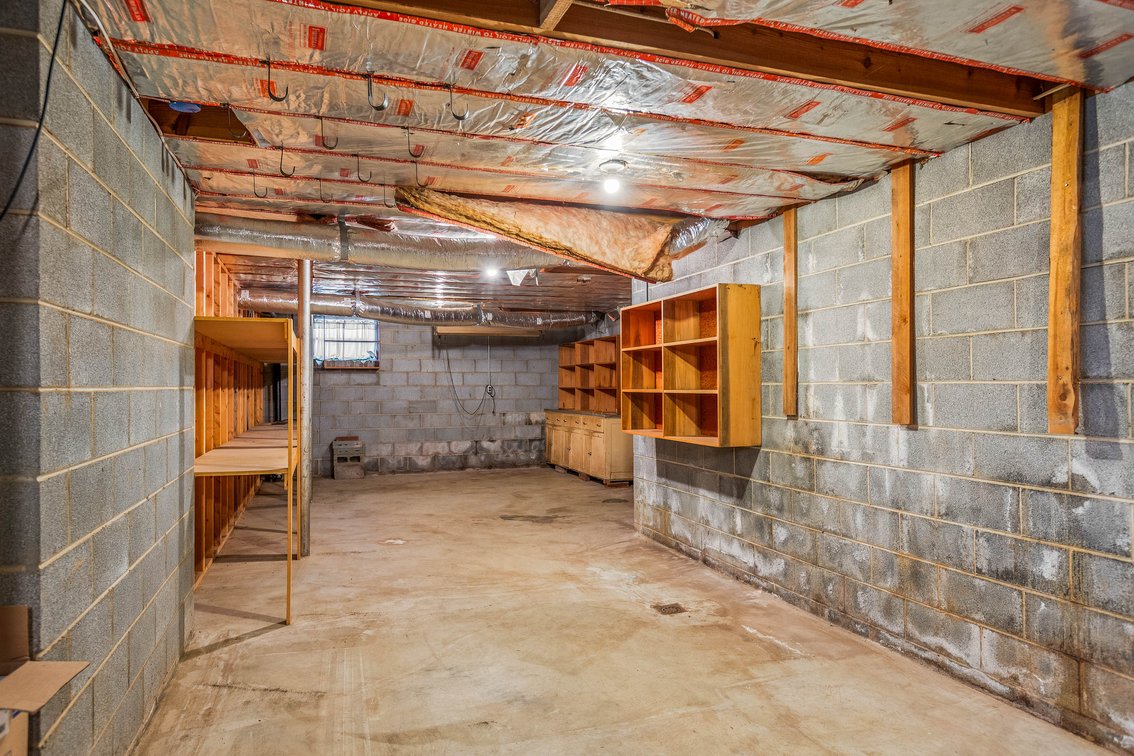 Salisbury Home on 4.5± Acres