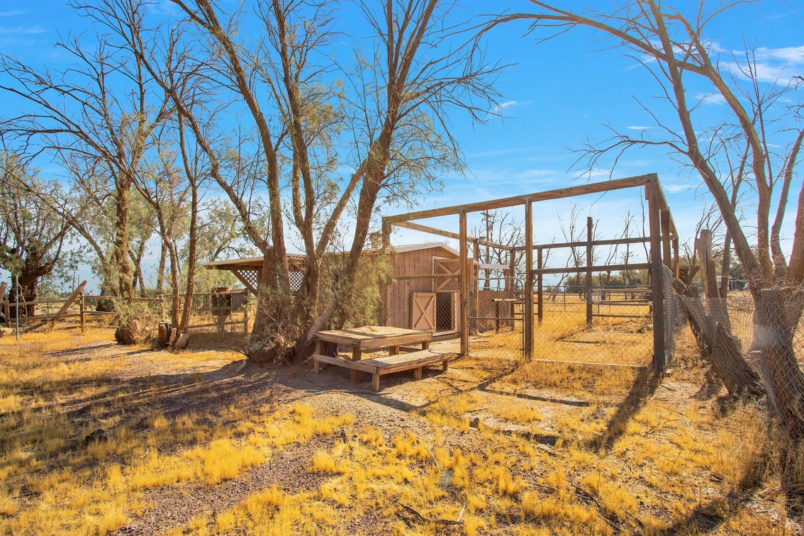 Image for Newberry Desert Ranch Retreat
