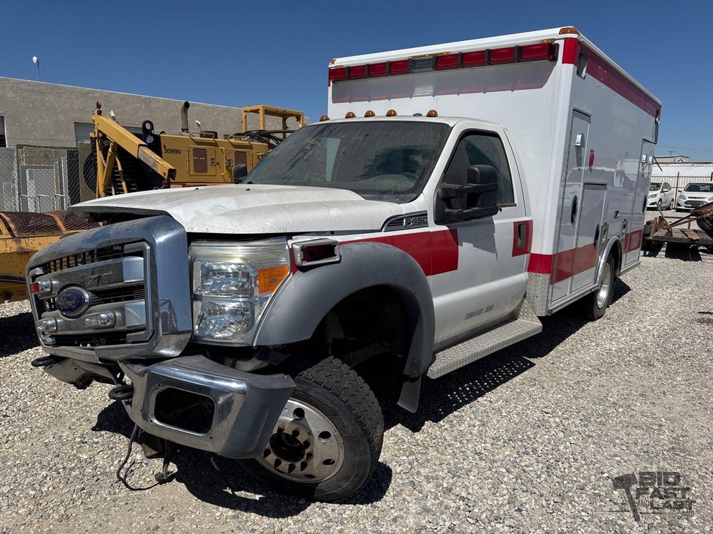 2016 Ford F-450 Ambulance