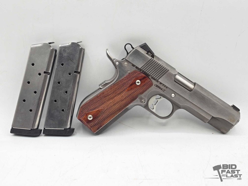 Dan Wesson Commander Classic Bobtail .45ACP Semi-Auto Pistol