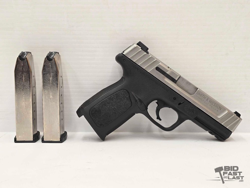Smith&amp;Wesson SD40 VE .40 S&amp;W Semi-Auto Pistol