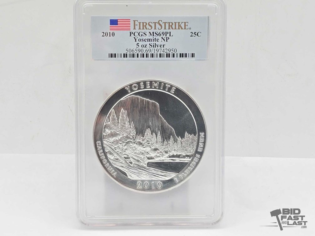 Graded 2010 Yosemite National Park 5oz Silver Quarter