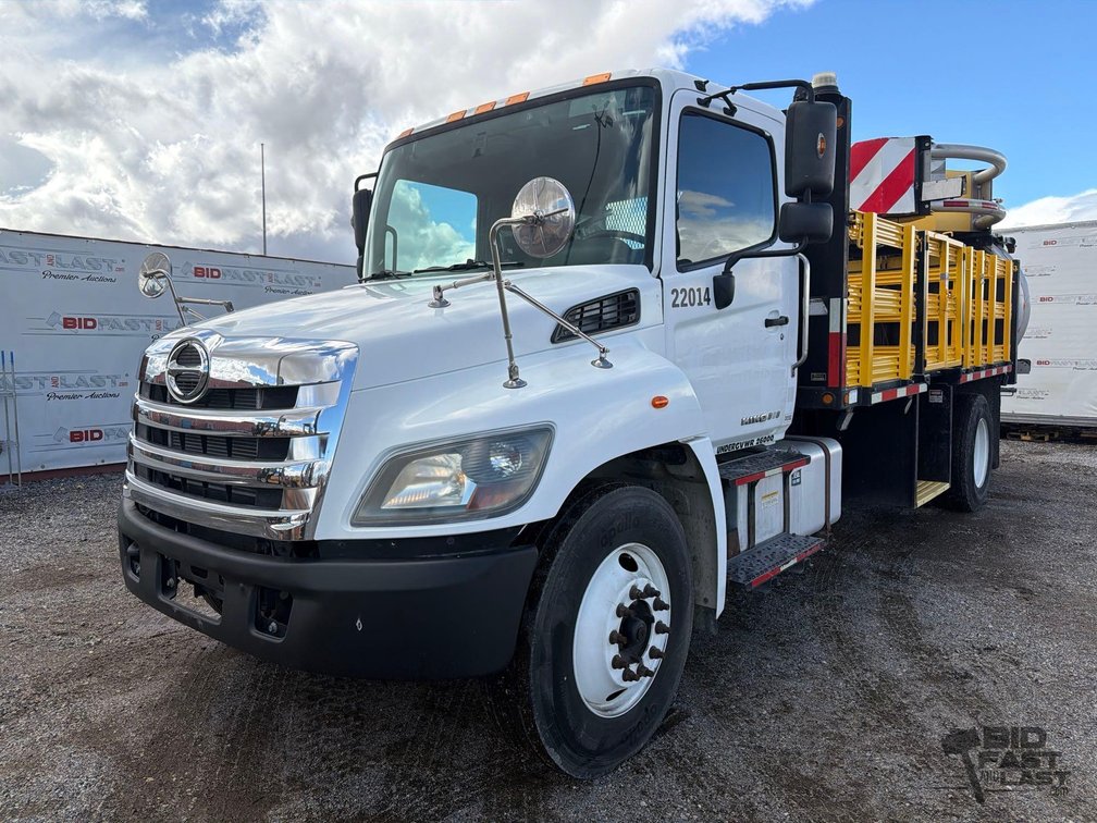 2019 Hino 268 LOW MILES!!!