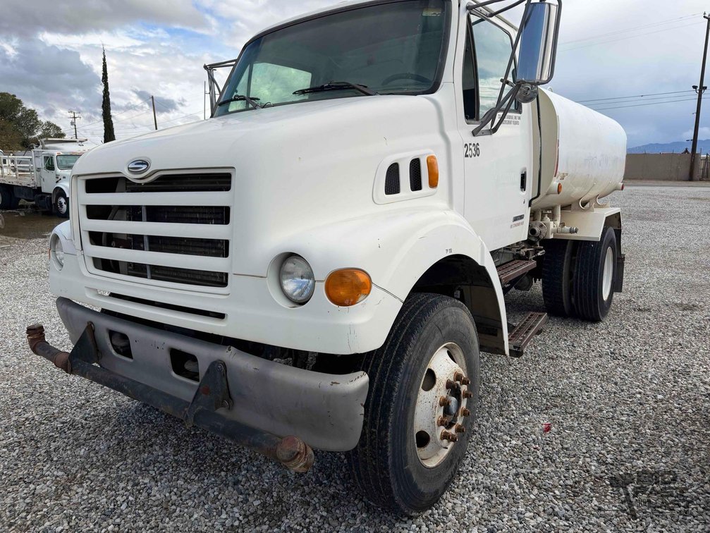 1999 Sterling L7501 Water Truck