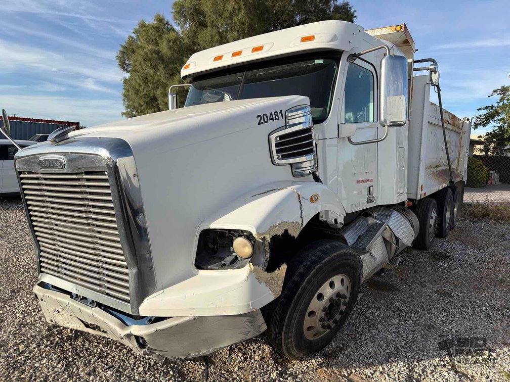 2015 Freightliner 122SD
