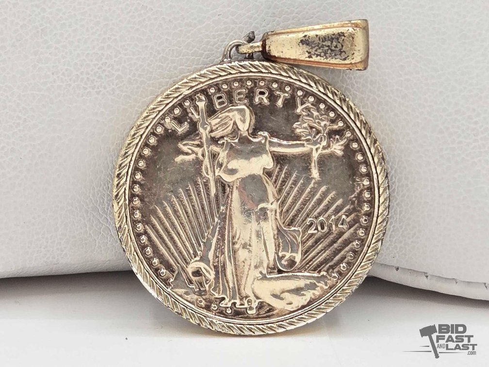 Replica Coin Pendant: 2014 Standing Liberty Design, Reeded Edge