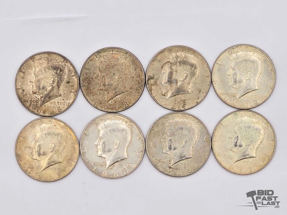 (8) Kennedy Half Dollars - 40% Silver - Weight: 92g