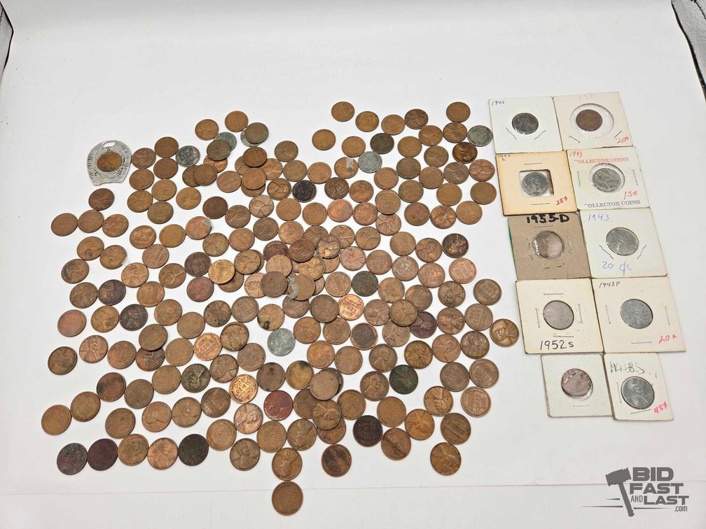 Wheat Pennies – Large Lincoln Cent Lot, Horseshoe Encased Cent, 10 Holders