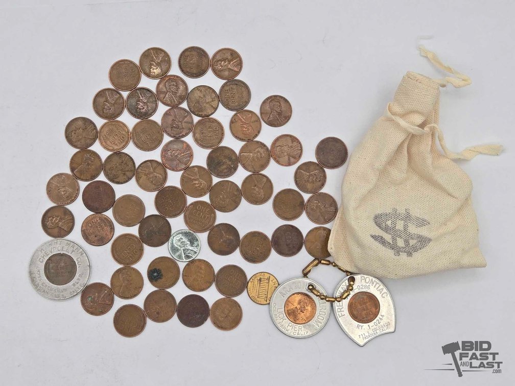 Mixed U.S. Pennies: Wheat Cents, 1941 Cent & Three Encased Cents