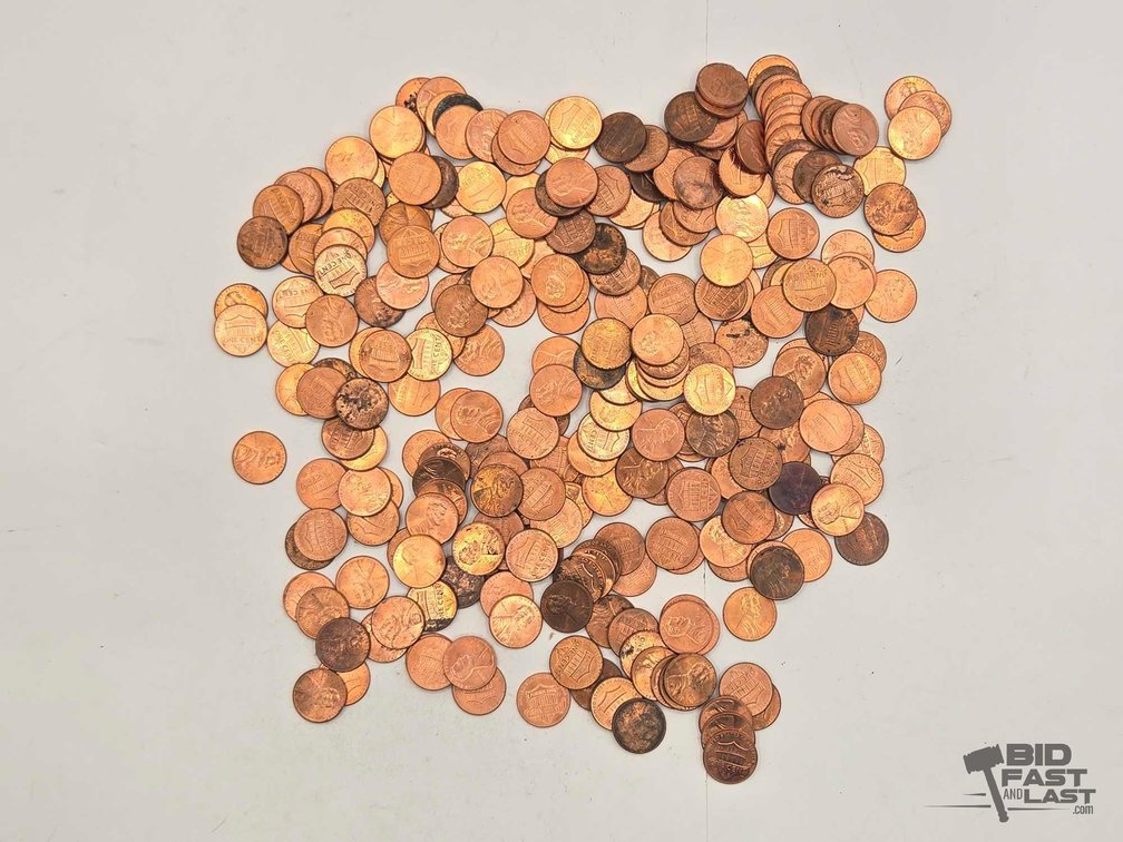 Mixed Lincoln Pennies – Pile of 100+ Lincoln One-Cent Coins