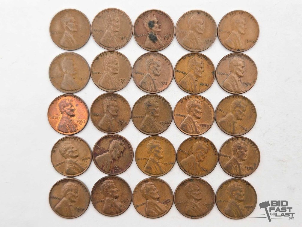 25 Wheat & Lincoln Memorial Pennies: 1940, 1941, 1952-D, 1952-S, 1955-D