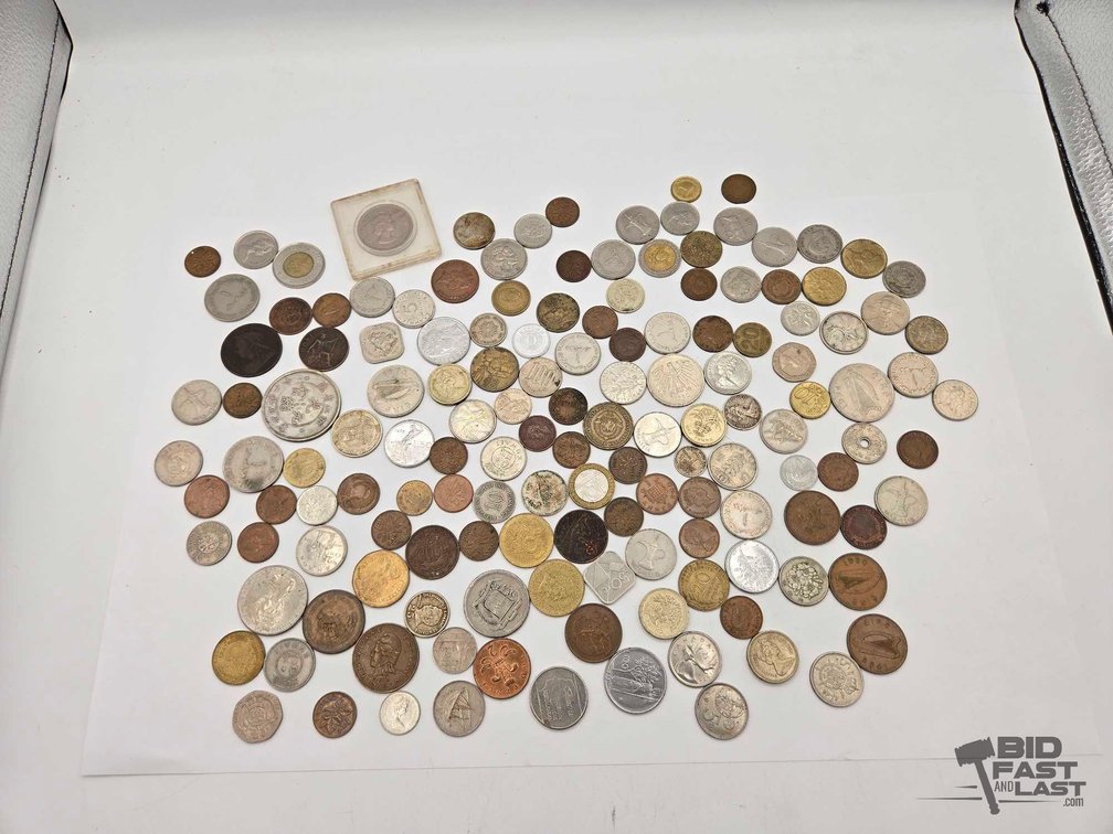 Foreign Coins Lot: Elizabeth II, EIRE, UAE, Yugoslavia, L.50 and More