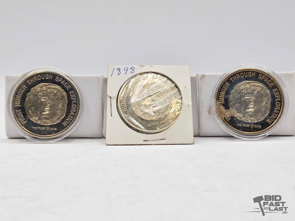 (3) 1996 Liberia $50 "Face on Mars" Commemorative Coins