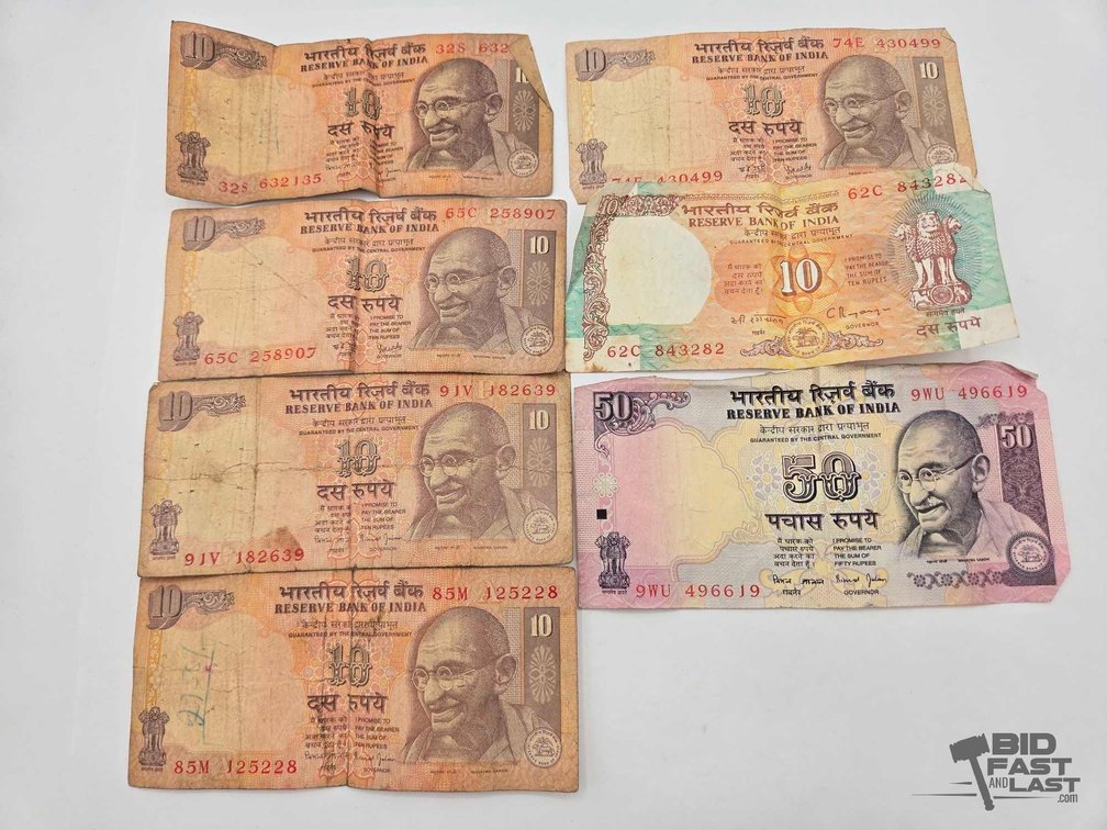 Indian Rupee Banknotes: Reserve Bank of India 10 & 50 Rupee Notes