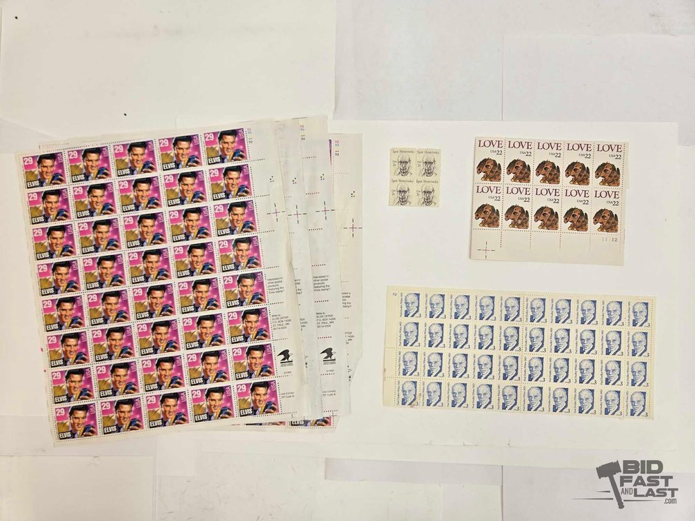 USA 29-Cent Elvis Stamp Sheets + 22-Cent LOVE Puppy Block - Postal Stamps