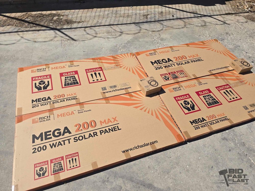 (4) Rich Solar MEGA 200 MAX 200 Watt Solar Panels + (2) Solar Extension Cables