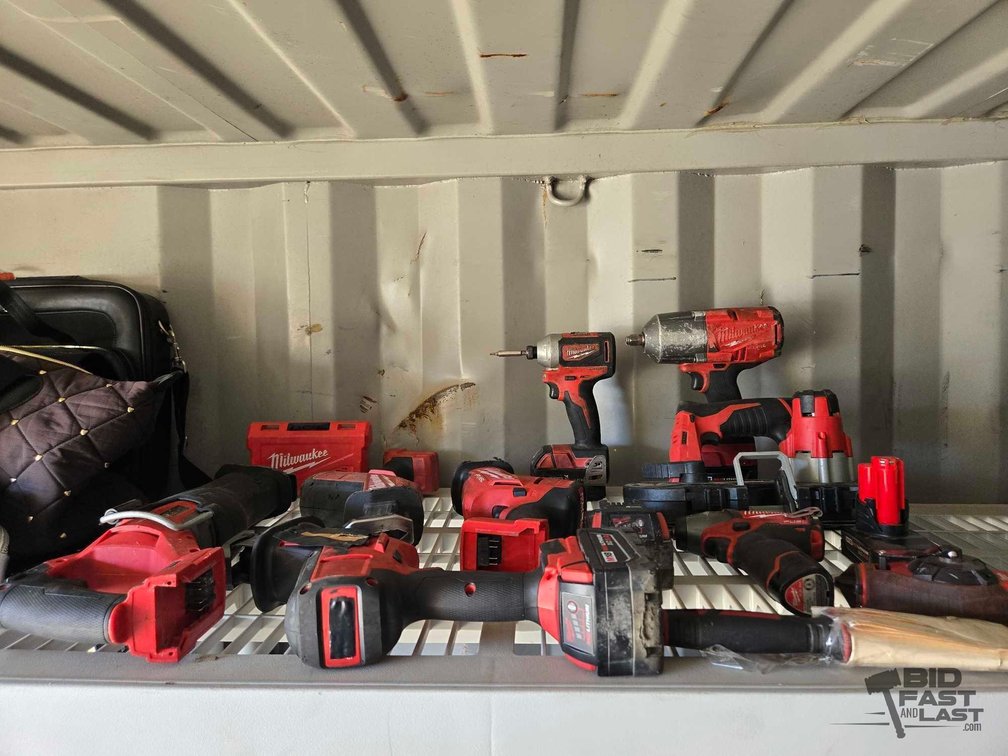 Milwaukee Power Tools