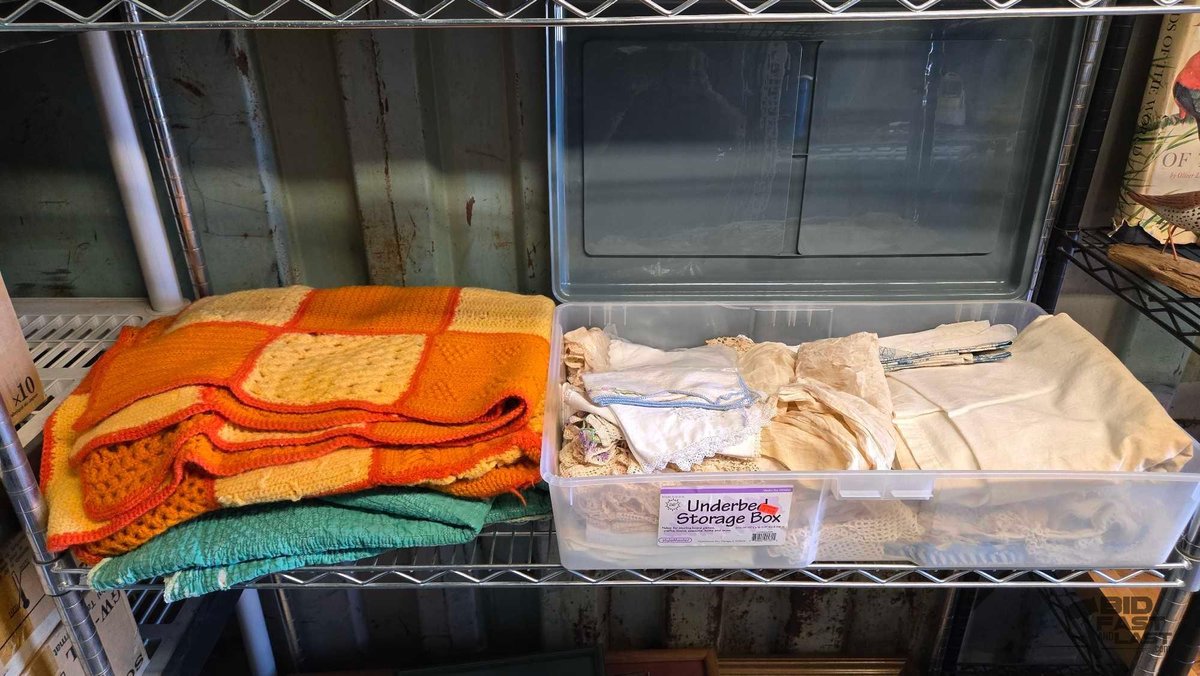 Vintage Topper Blankets and Quilts