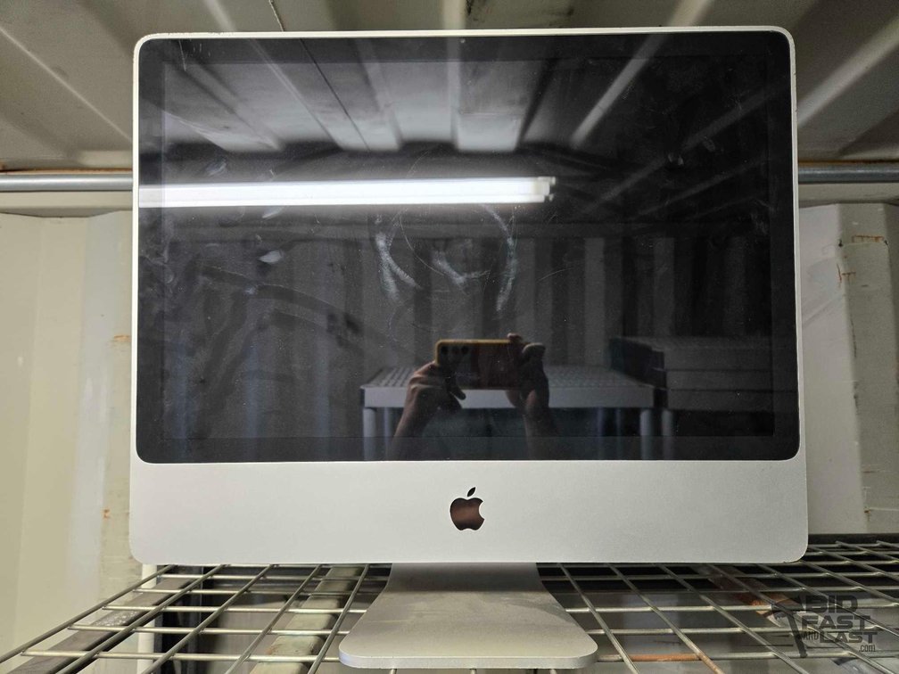 Apple iMac 24-Inch Desktop Computer