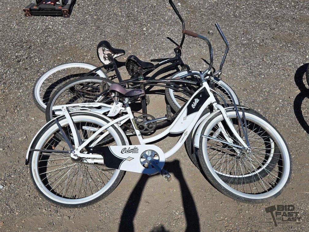 (3) Street Cruiser Bicycles
