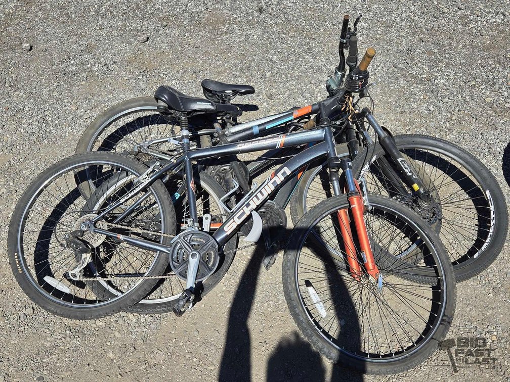 (3) Mixed Moutain Bikes
