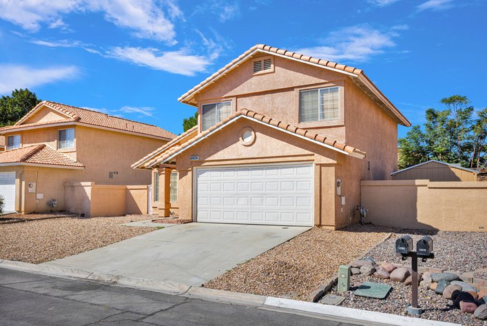 Image for 12362 Glenwood Ln, Victorville | 3 Bedrooms, 2.5 Bathrooms | $370,000