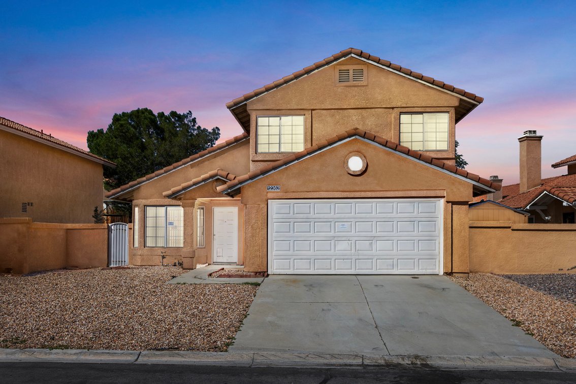 12362 Glenwood Ln, Victorville, CA 92395