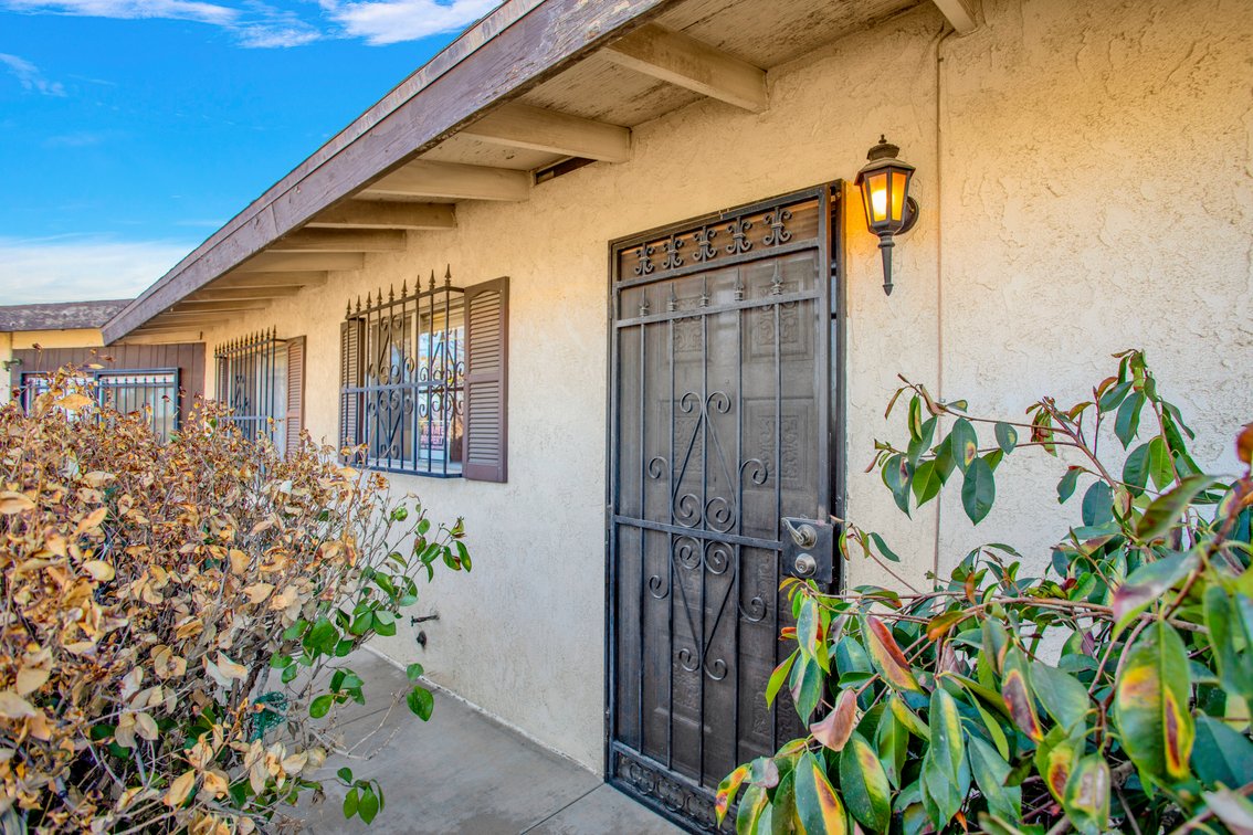 Image for Hesperia Commercial Advantage