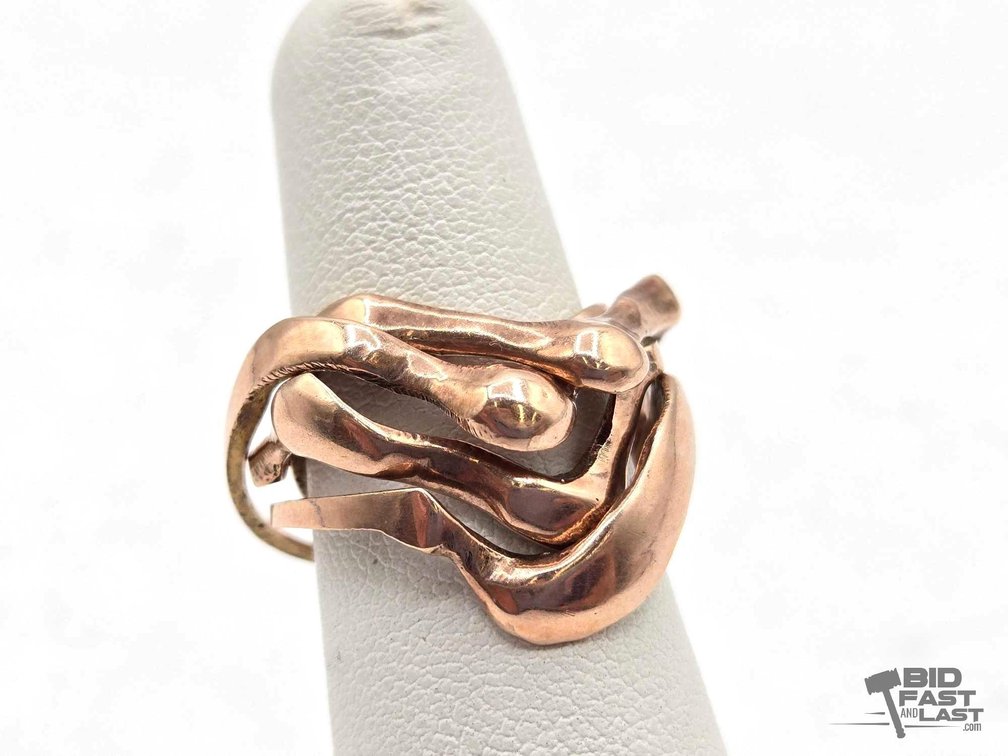 10K Gold Stack Rings. 5.56g