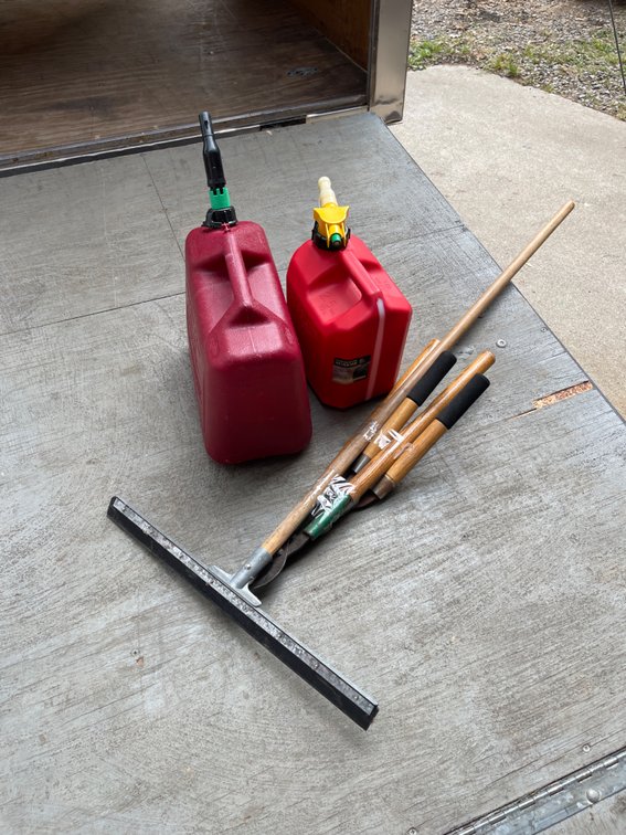Gas Cans & Hand Tools