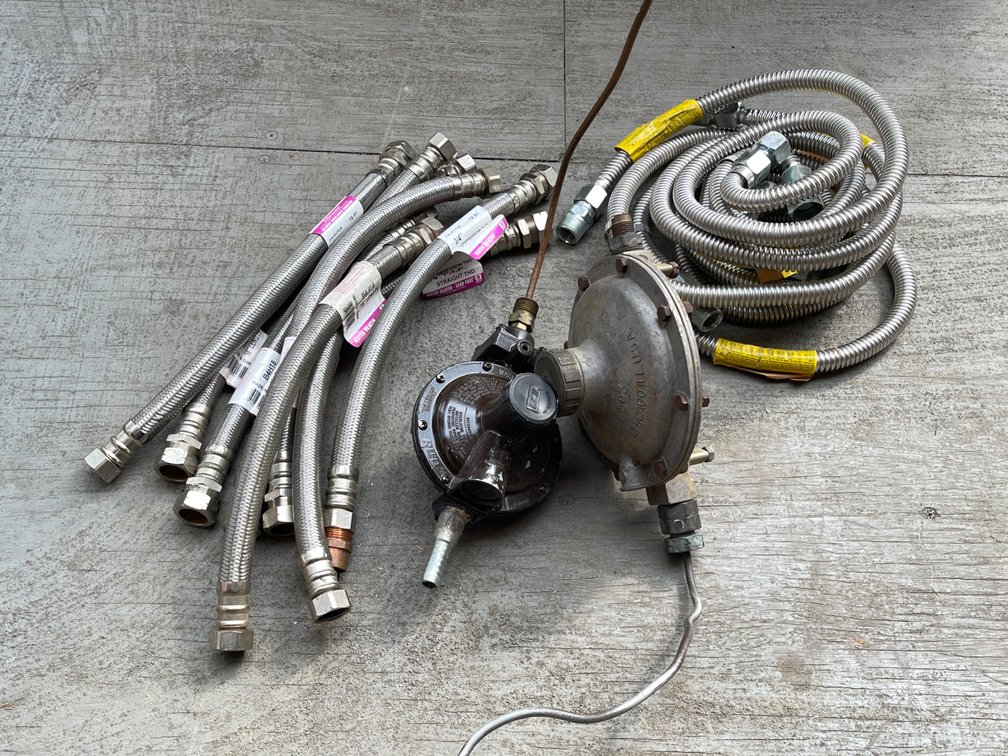Gas Lines & Regulators