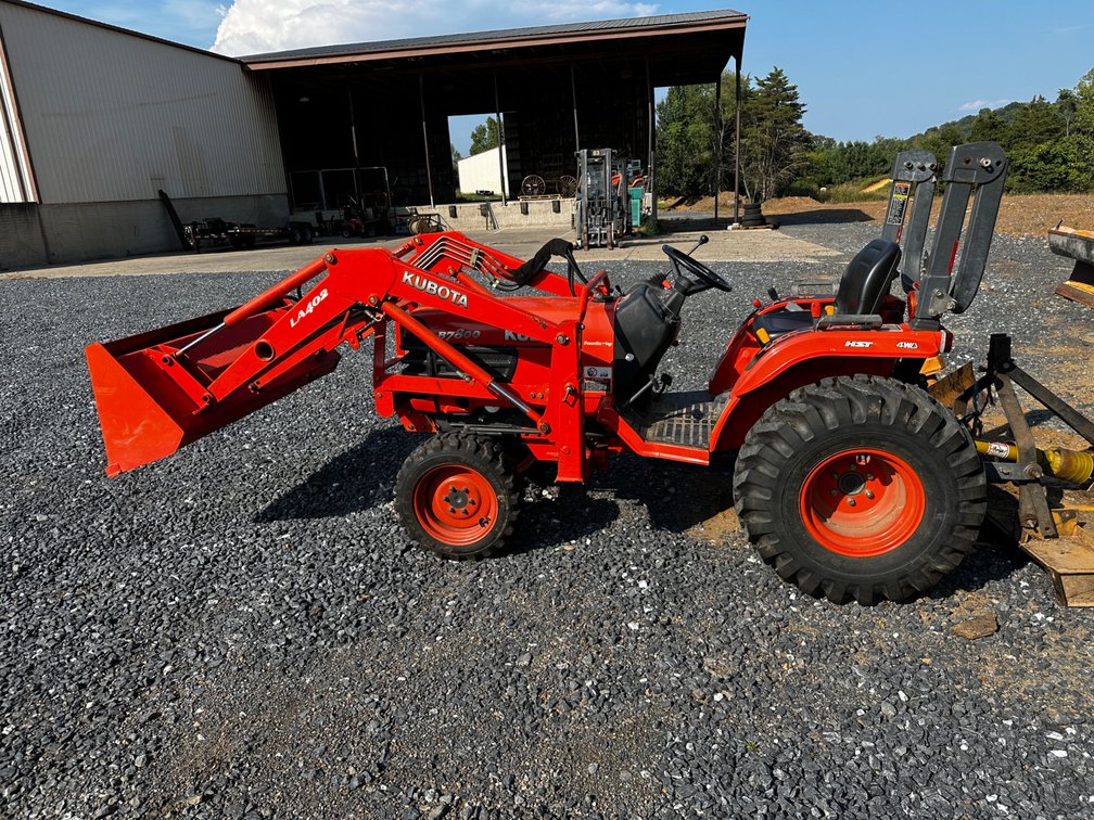 Kubota B7800 Tractor