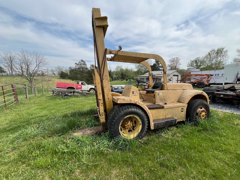 Fork Truck *** Special Removal Instructions***