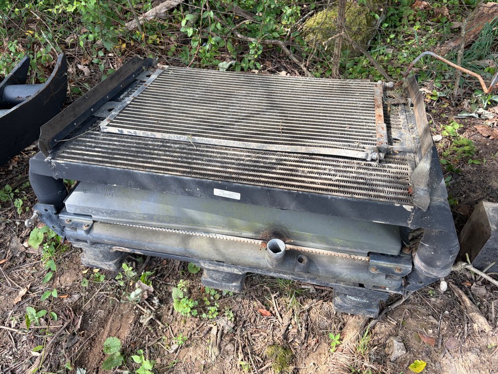 Radiator And Air To Air For Mack