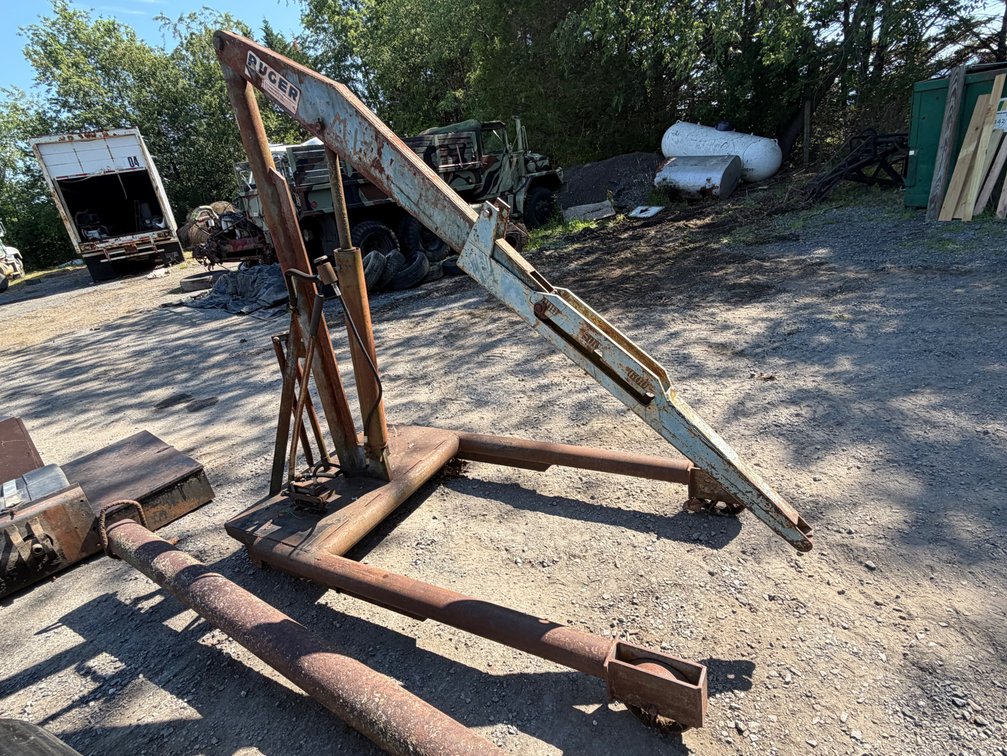 Engine hoist