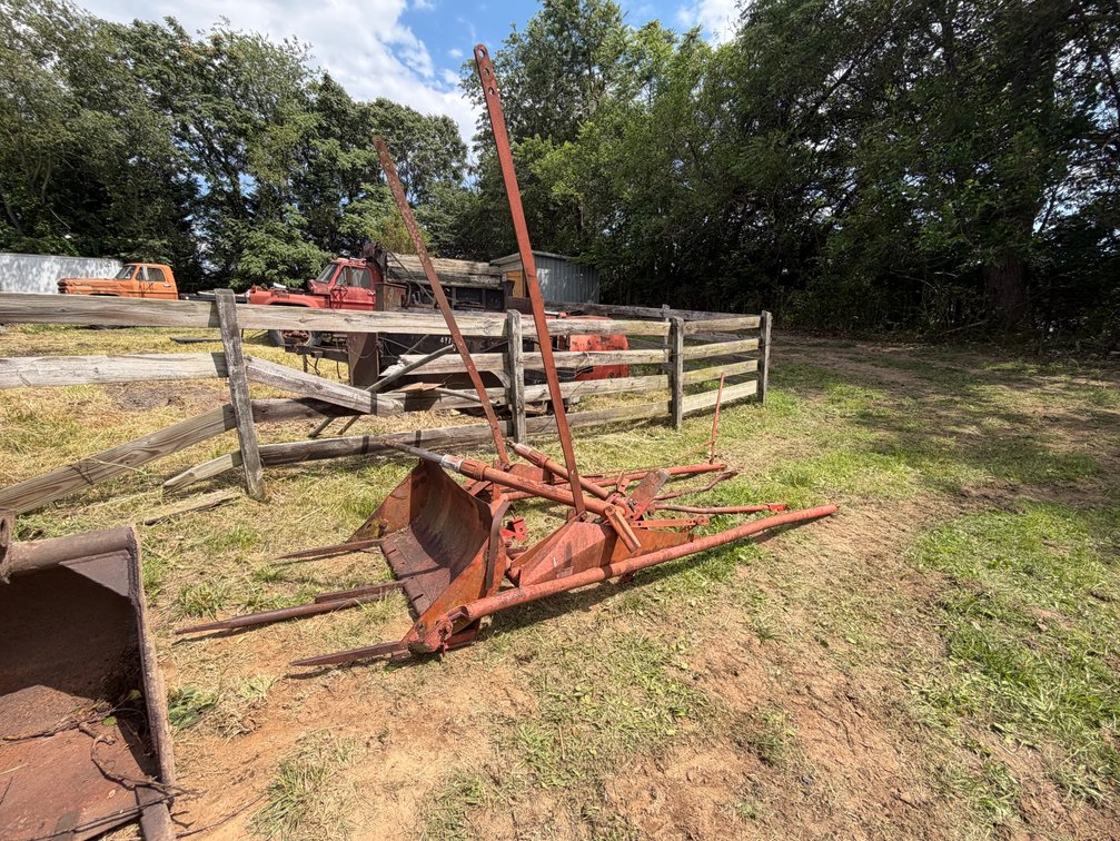 Tractor Loader