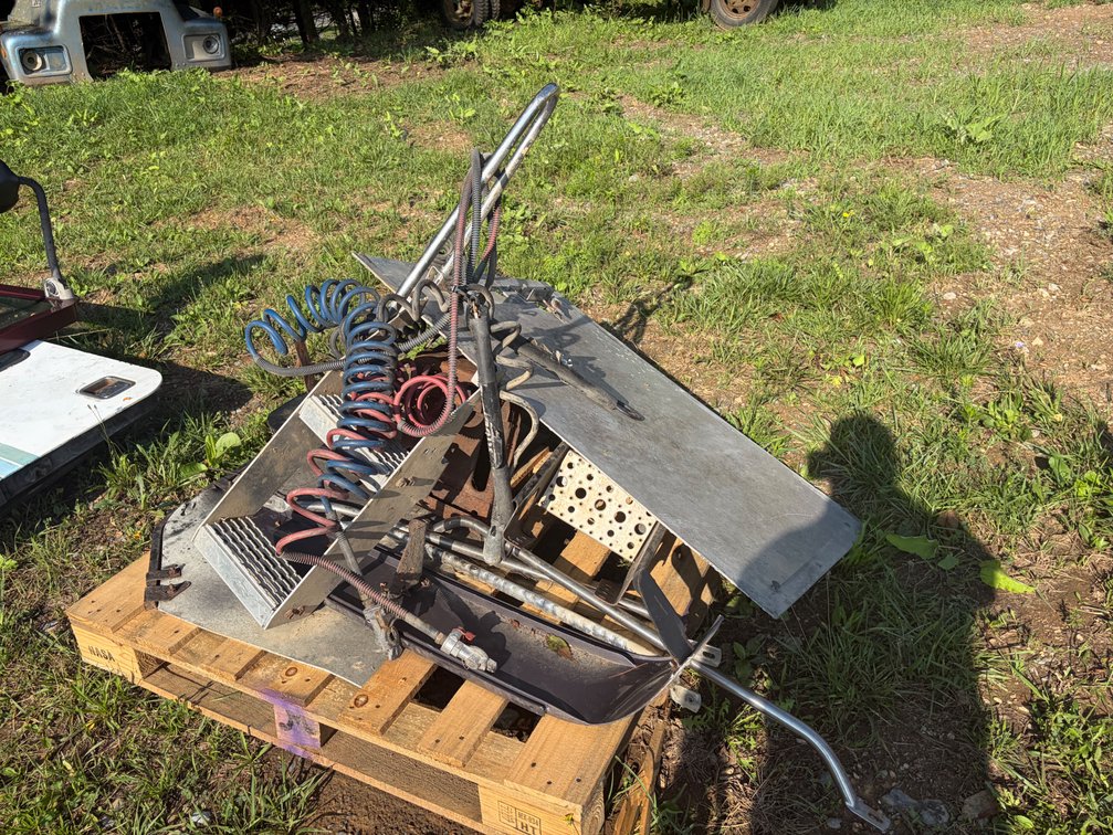 Semi Parts