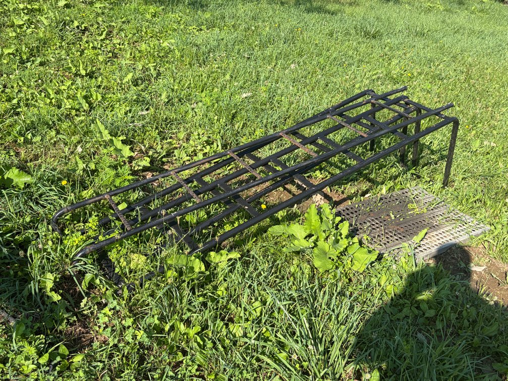 Metal Semi Ladder