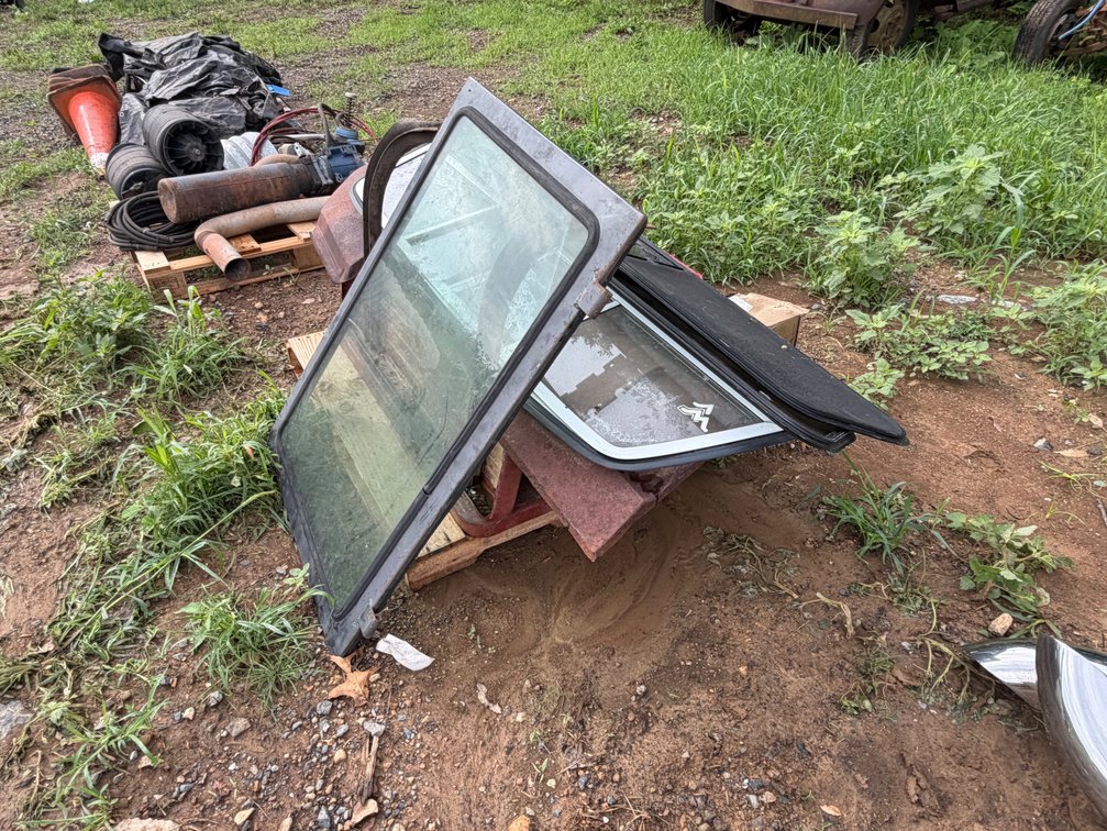 Bucket Teeth and Truck Parts