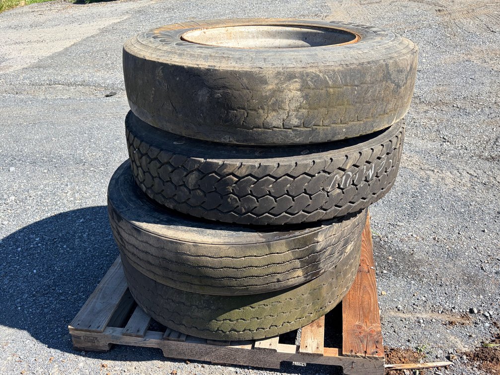 11r 24.5 Tires