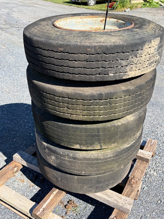 9r17.5HC Tires