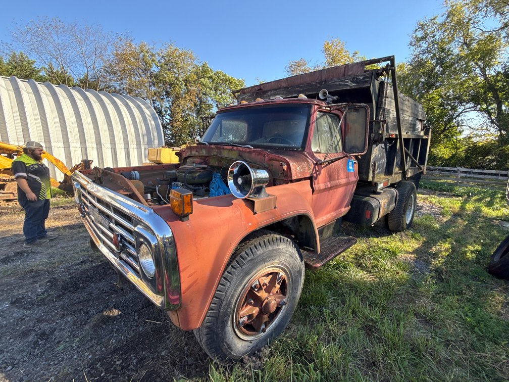 Ford F-700 Dump Truck