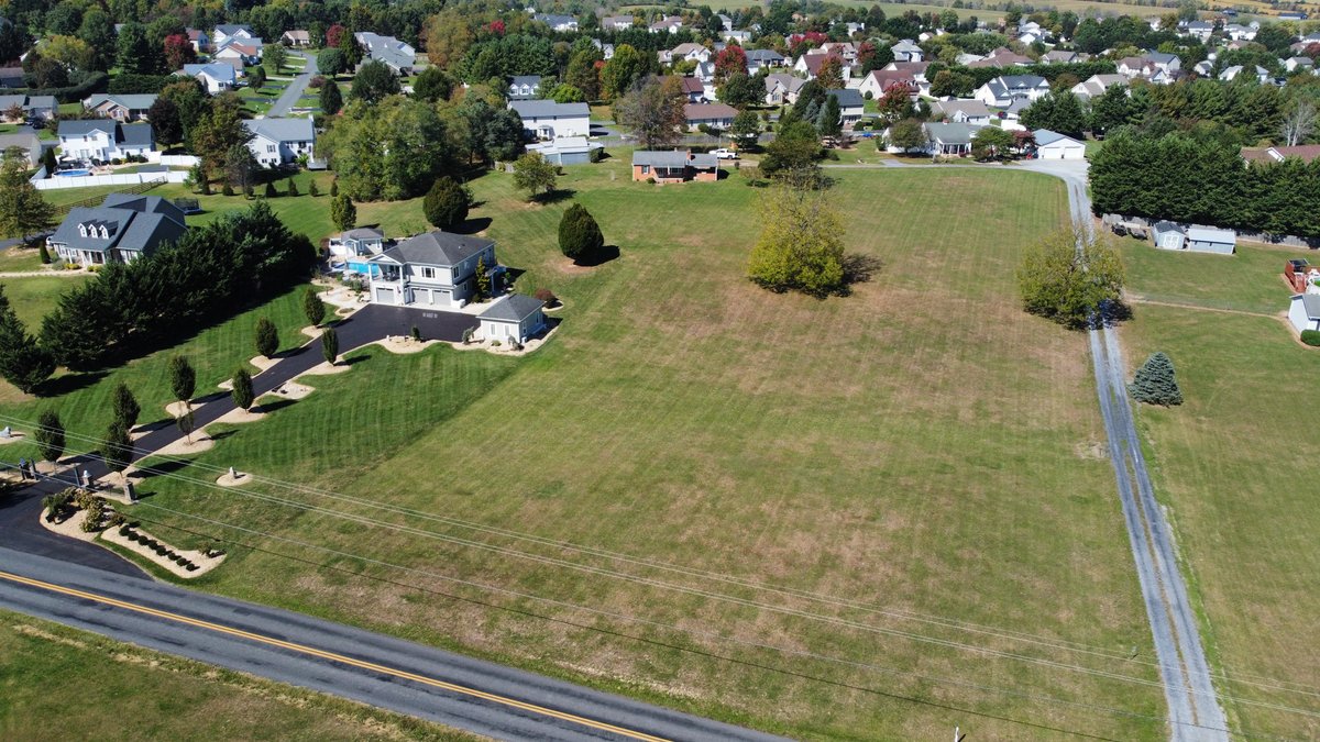 Tract 2: 1.38+/- ACRE  LOT