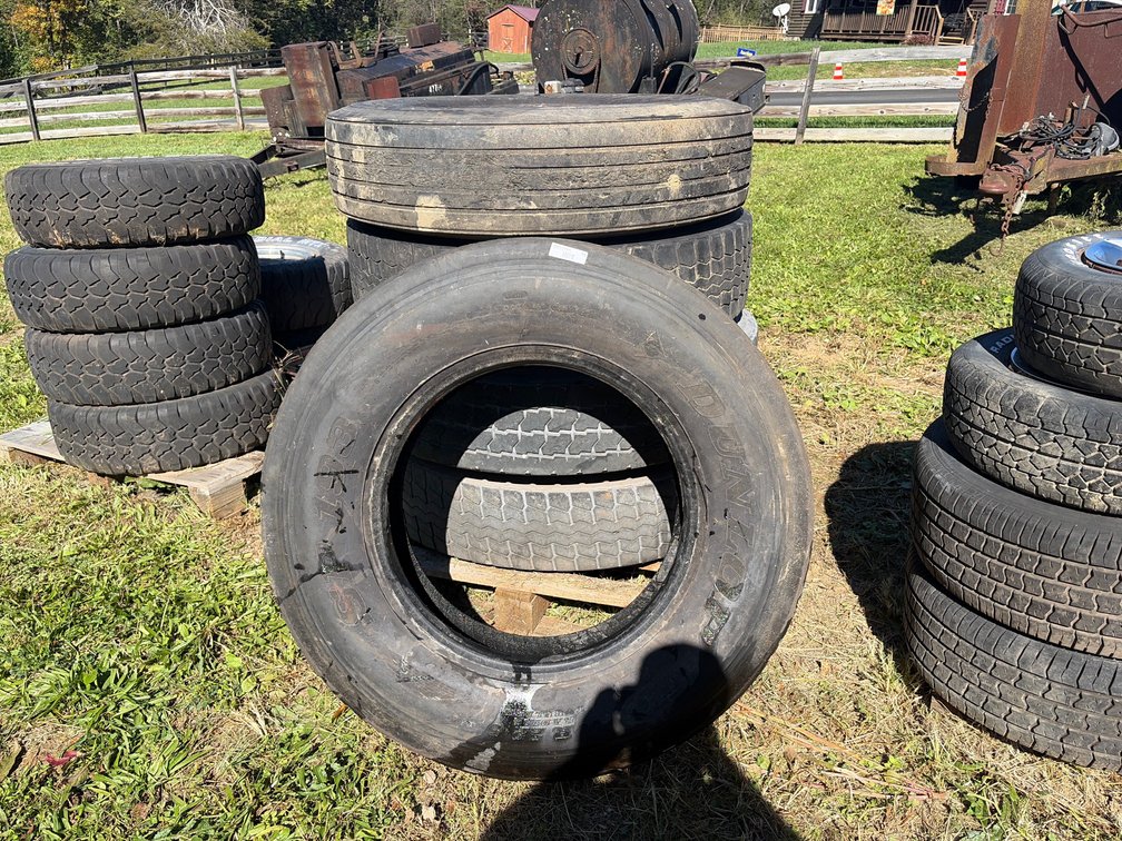 11R 22.5 Tires