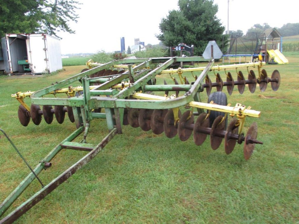 John Deere 110 Disk 12' - Ettrick WI