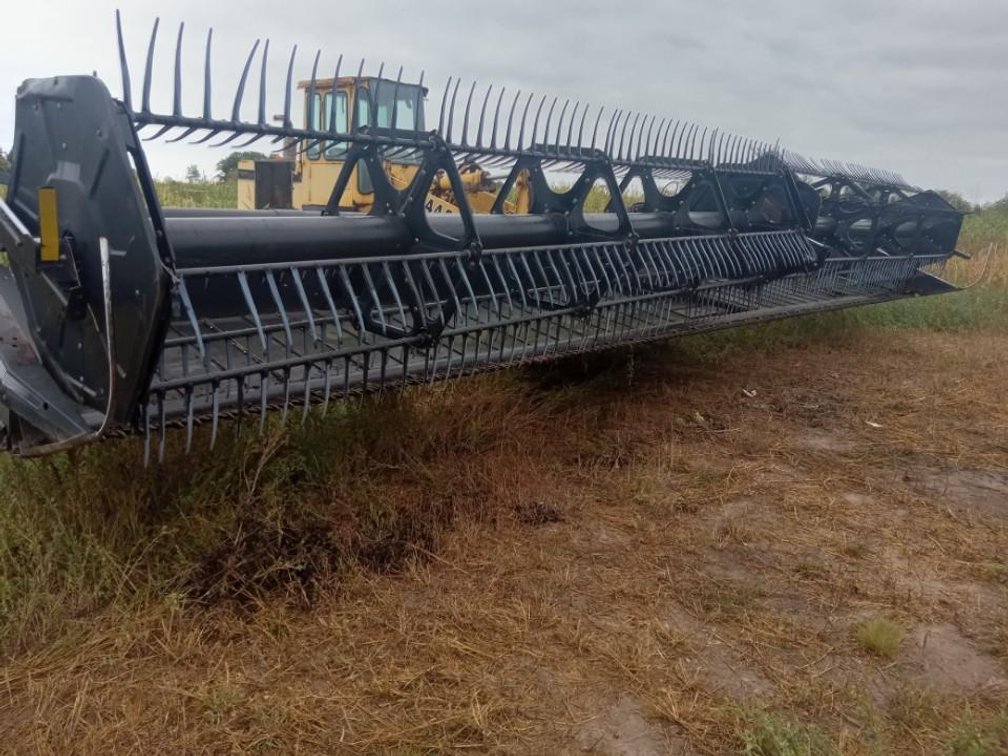 2002 MacDon 972 Draper Harvest Header - Turlte Lake wi