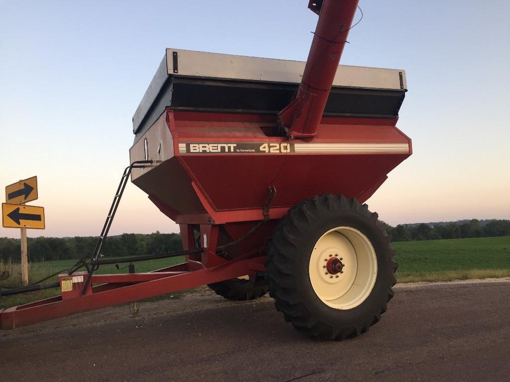 Brent 420 Grain Cart 