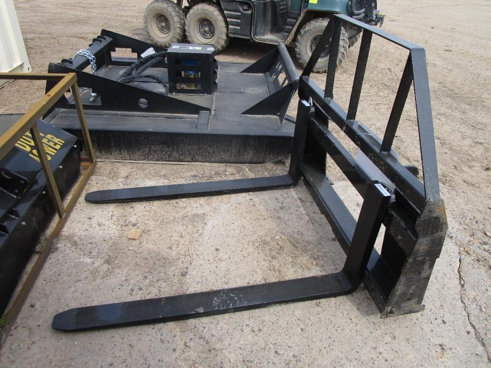 Skidsteer Forks